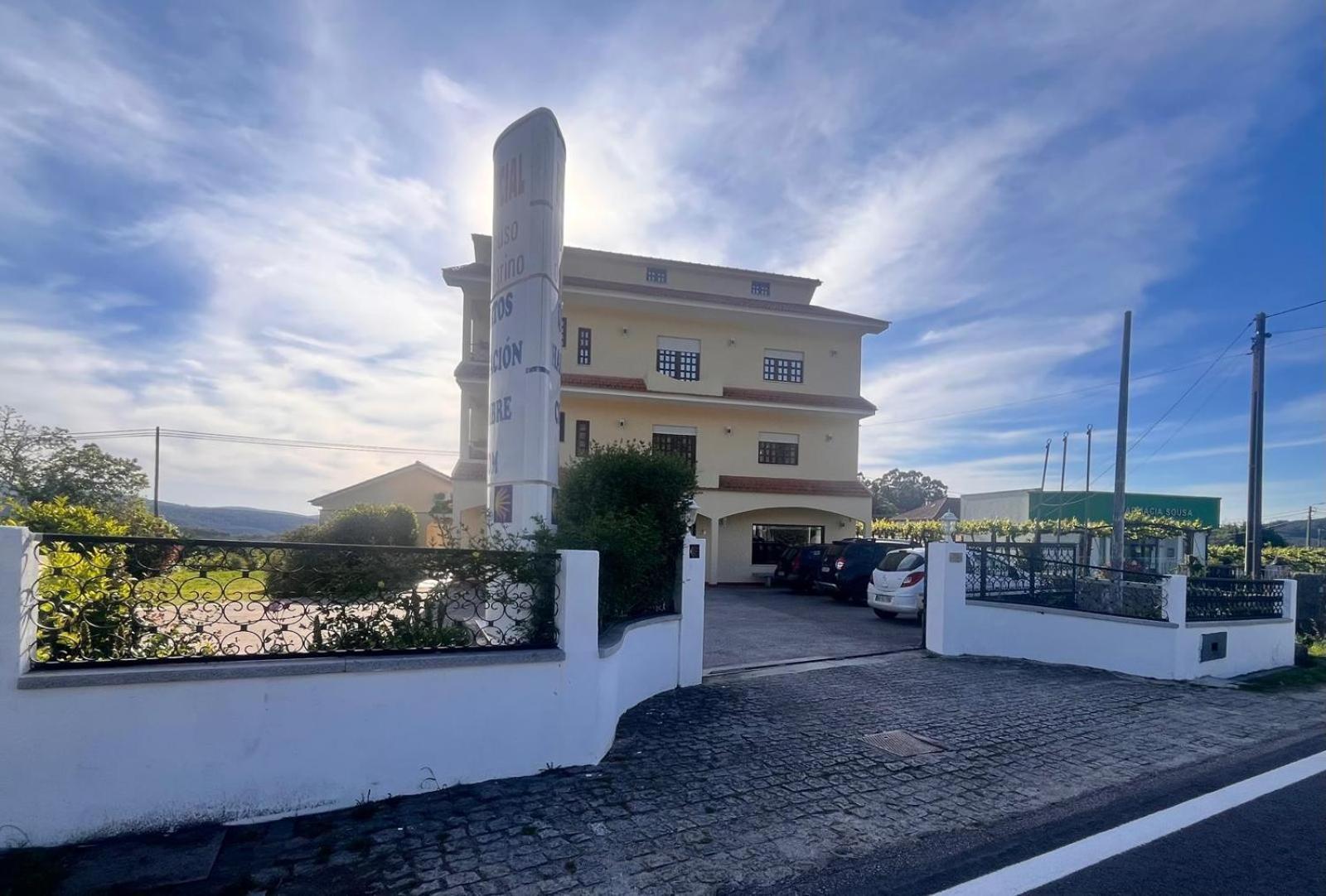 Pensao Repouso Do Peregrino Otel Paredes de Coura Dış mekan fotoğraf